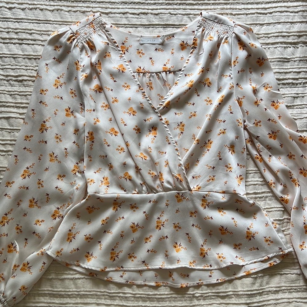 Lush Puff-sleeve Floral Blouse